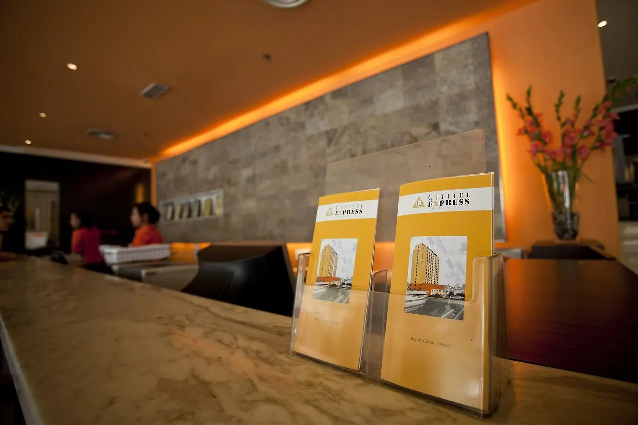 Hilton Garden Inn Kuala Lumpur - North מלון